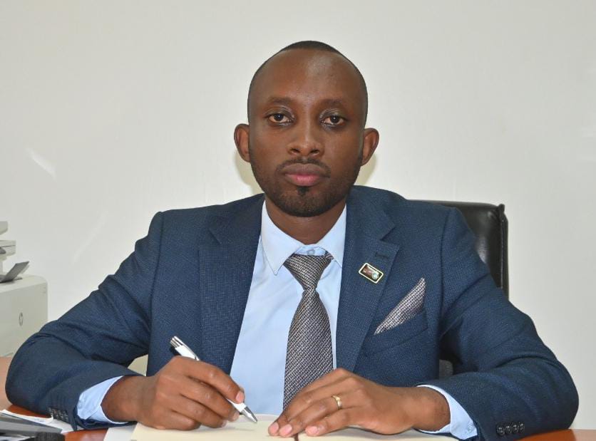 Derrick Kabaya, Registrar